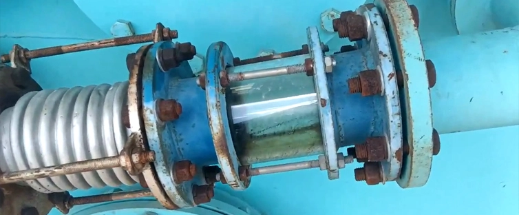 Pyrolysis Plant Oil Line Sight Glass and Bellows Detail