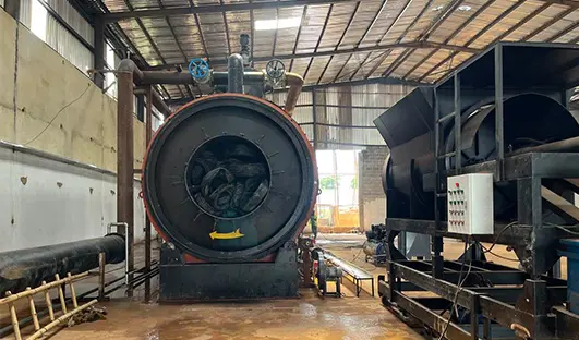 Whole Tires Feed in Pyrolysis Reactor